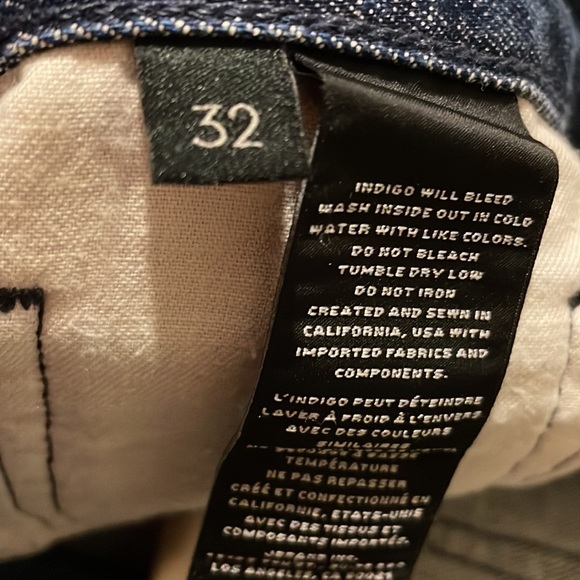 Mens J brand jeans shorts. Size 32. - Picture 9 of 10